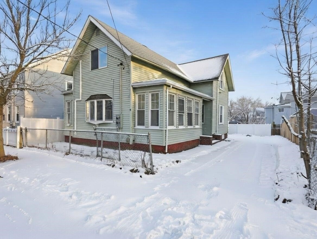 12 Howard St, Lynn, Massachusetts 01902