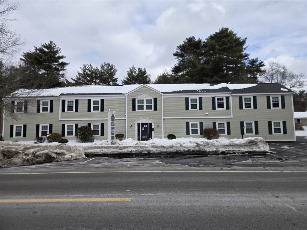 98 E Grove St, Middleboro, Massachusetts 02346