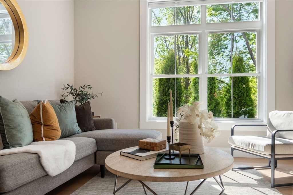 7 Cross St, Wilmington, Massachusetts 01887