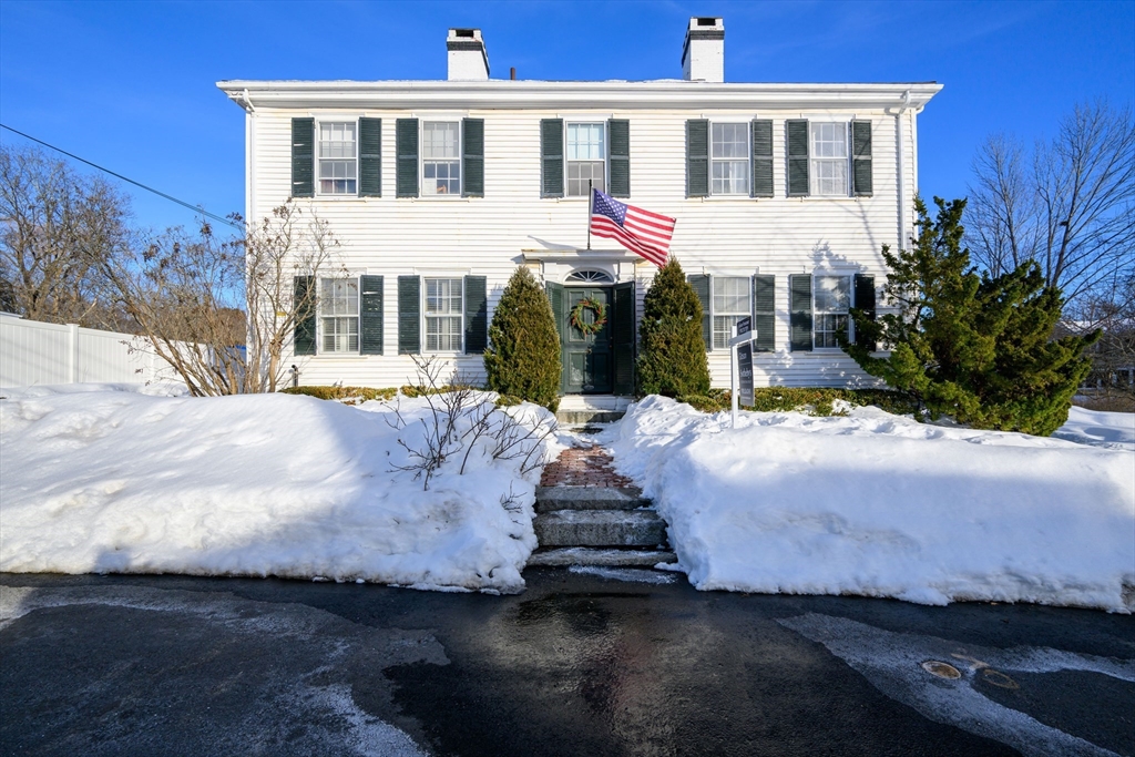 45 School St, Manchester, Massachusetts 01944