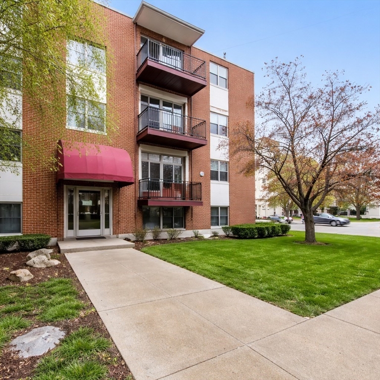 800 Hydi Park Ave, Boston, Massachusetts 02136