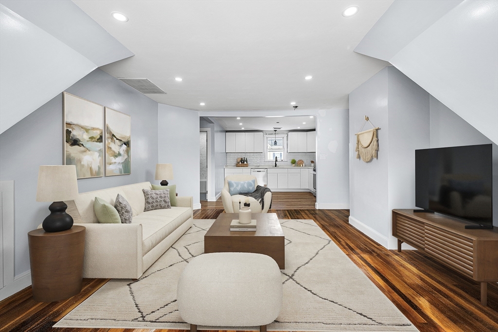 12 Purchase St, Taunton, Massachusetts 02780