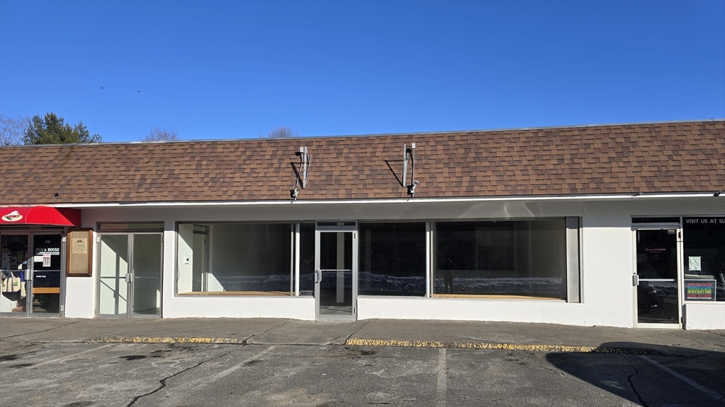 320 College Street, Amherst, Massachusetts 01002