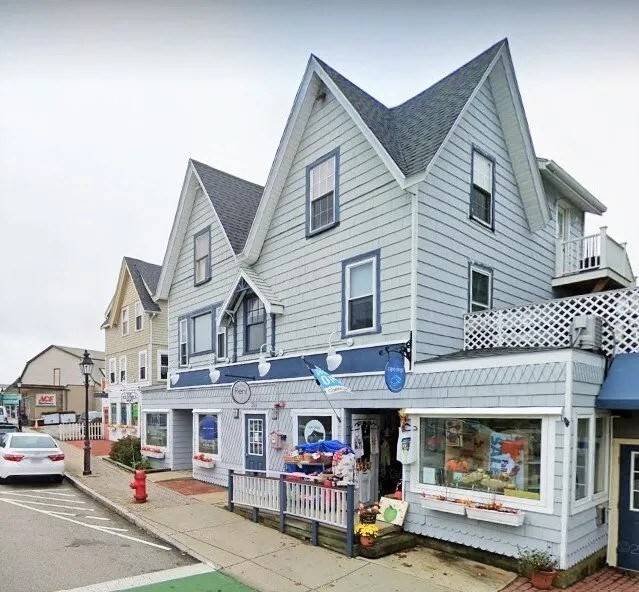 215 Onset Ave, Wareham, Massachusetts 02558