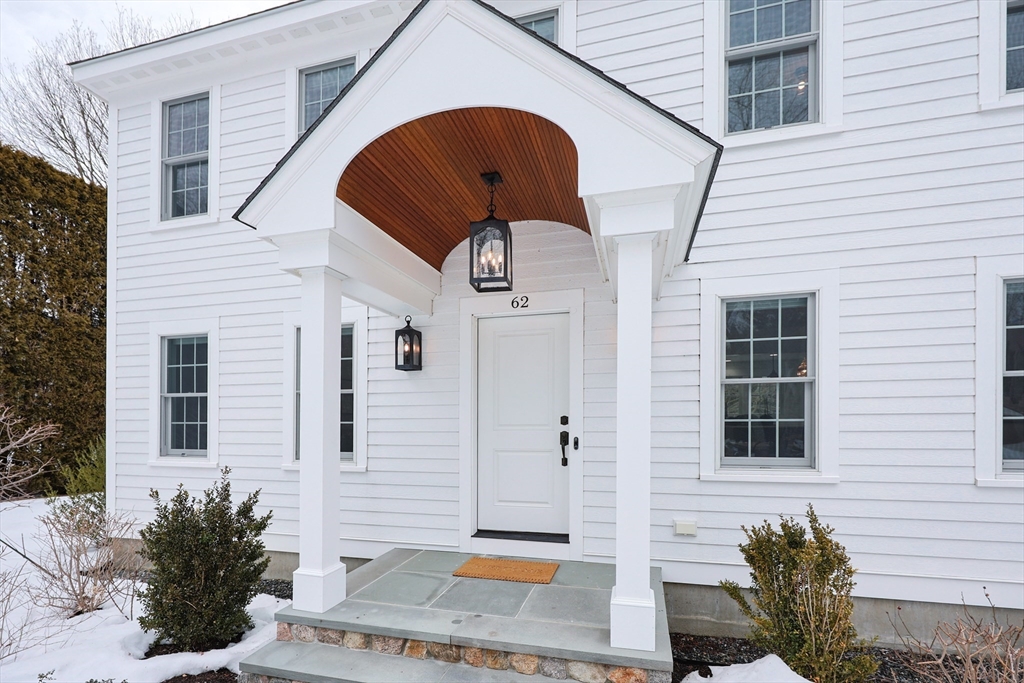 62 Tucker Ln, Dartmouth, Massachusetts 02747