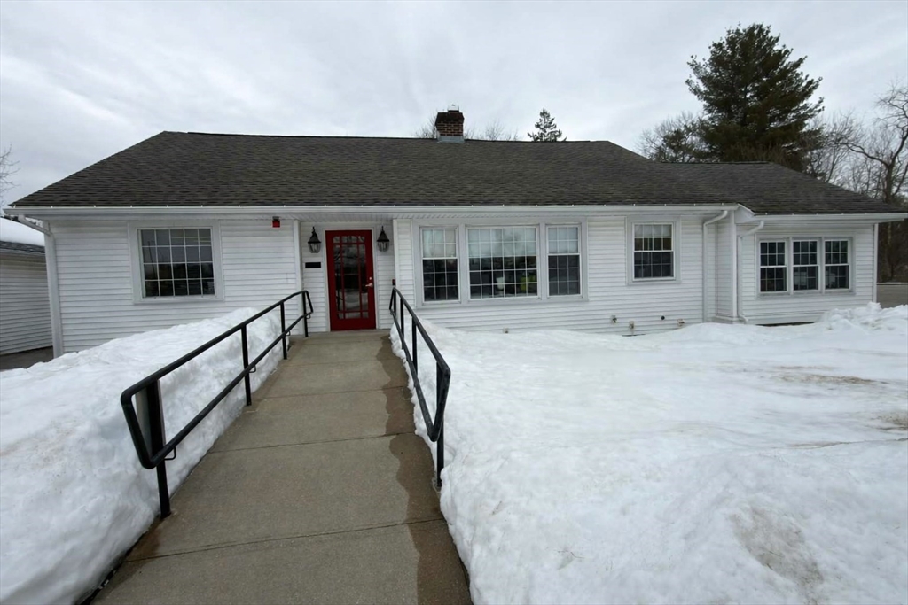 1565 Lakeview Avenue, Dracut, Massachusetts 01826