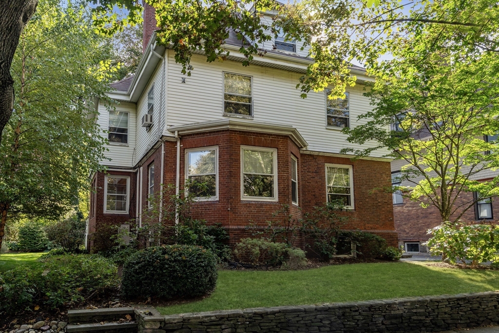 105 Babcock St, Brookline, Massachusetts 02446