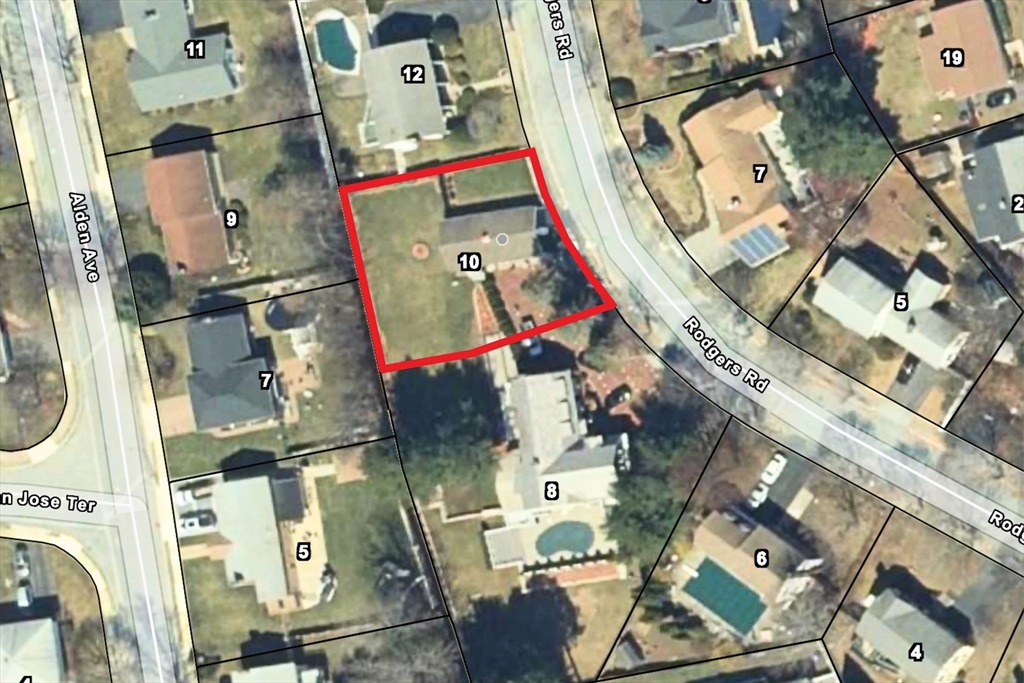 10 Rodgers Rd, Stoneham, Massachusetts 02180