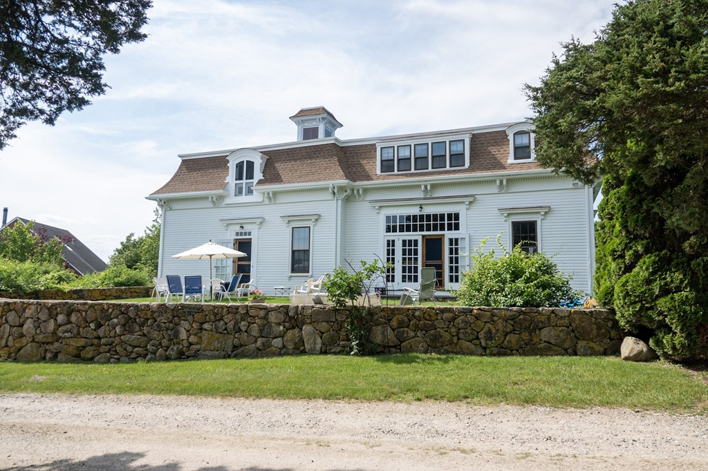 1991-B Main Road, Westport, Massachusetts 02790