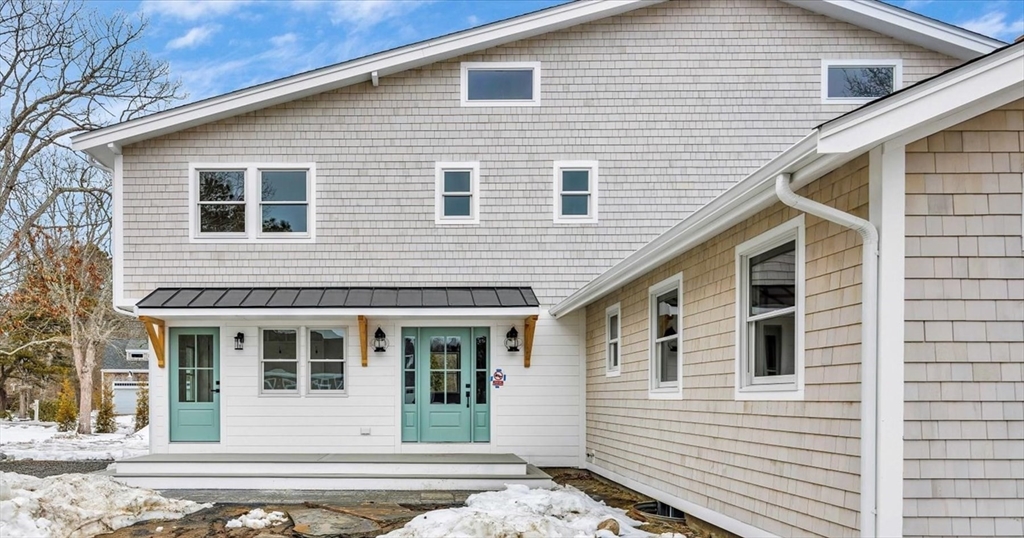 531 Menauhant Rd, Falmouth, Massachusetts 02536