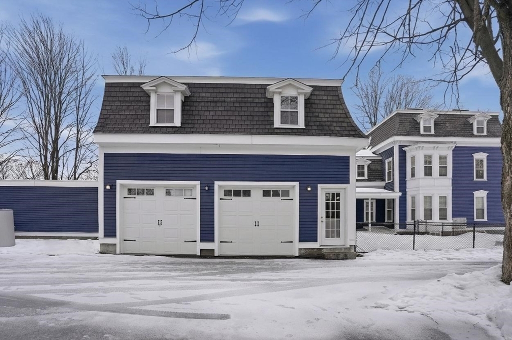 11-15 Taylor Street, Littleton, Massachusetts 01460