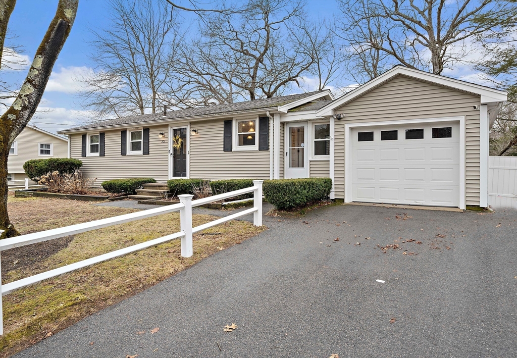 303 Pond St, Rockland, Massachusetts 02370