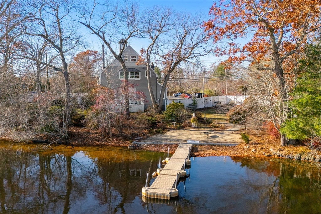 553 Monponsett St, Halifax, Massachusetts 02338