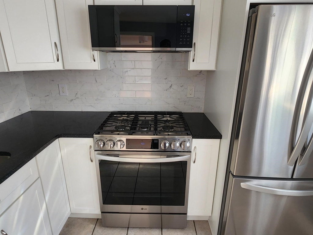 75 Edgelawn Ave, North Andover, Massachusetts 01845