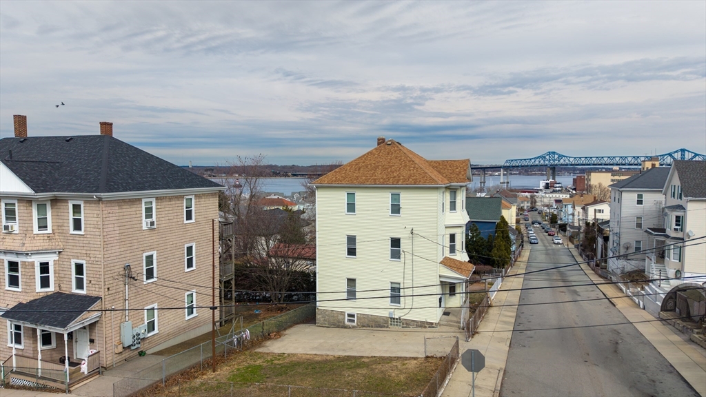 221 Beach St, Fall River, Massachusetts 02721