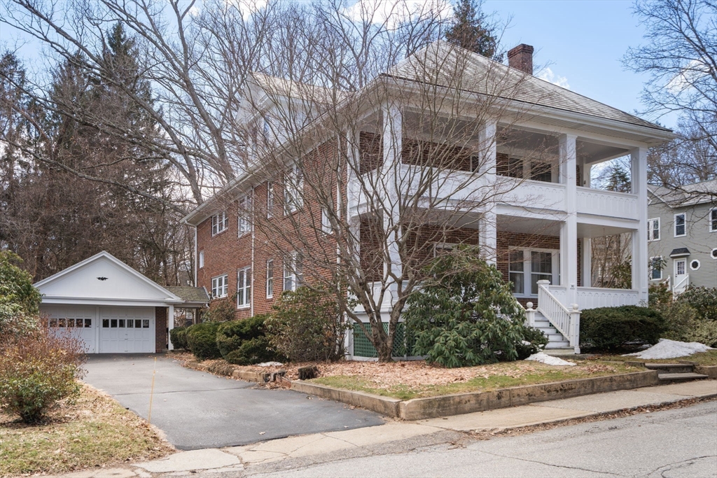 89-91 Hartwell St, Southbridge, Massachusetts 01550