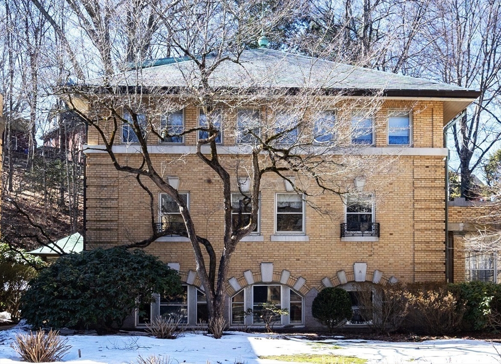 75 Glen Rd, Brookline, Massachusetts 02445