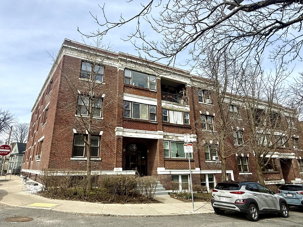 2 Chiswick Rd, Boston, Massachusetts 02135