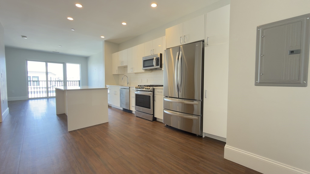 205 Maverick, Boston, Massachusetts 02128