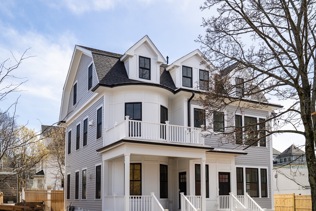 77 Thorndike Street, Brookline, Massachusetts 02446