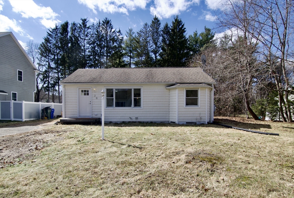 28 Old Lane Rd, Springfield, Massachusetts 01129