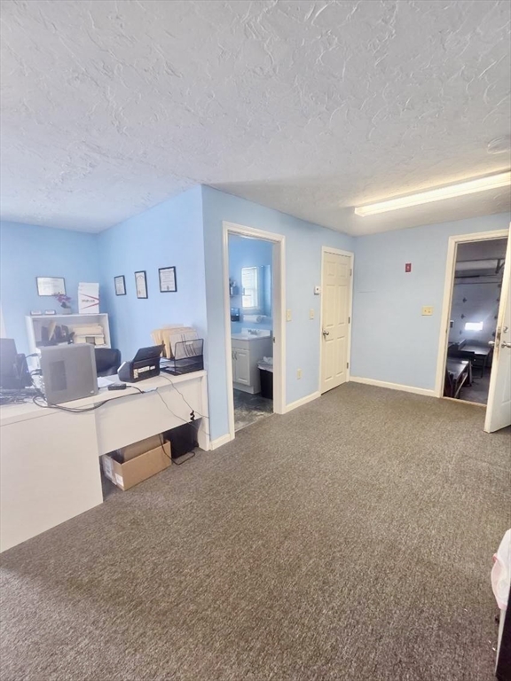 36 N Main St, Carver, Massachusetts 02330