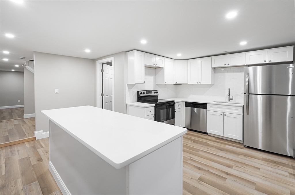 98 AB Southville, Southborough, Massachusetts 01772