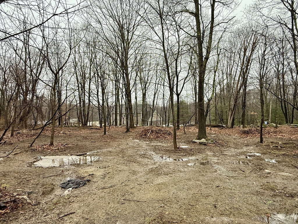 0 Lyons, Dudley, Massachusetts 01571