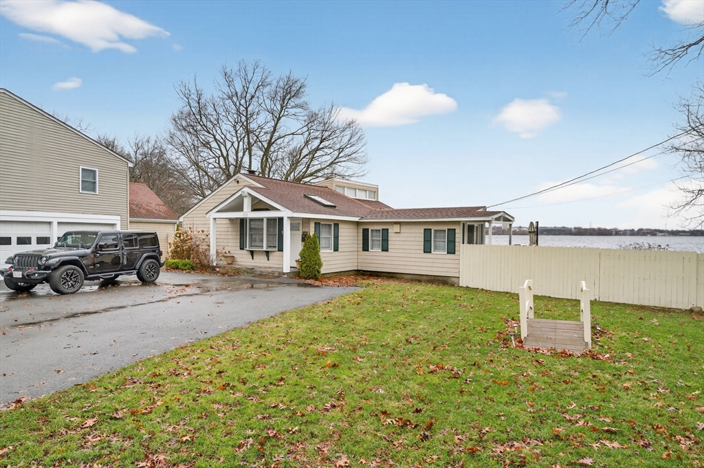 112 Hiatt St, Fall River, Massachusetts 02721