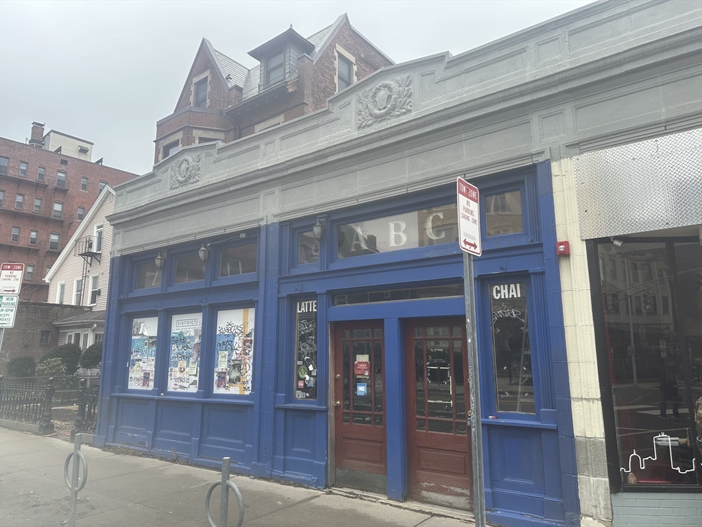 902-912 Massachusetts Ave, Cambridge, Massachusetts 02139