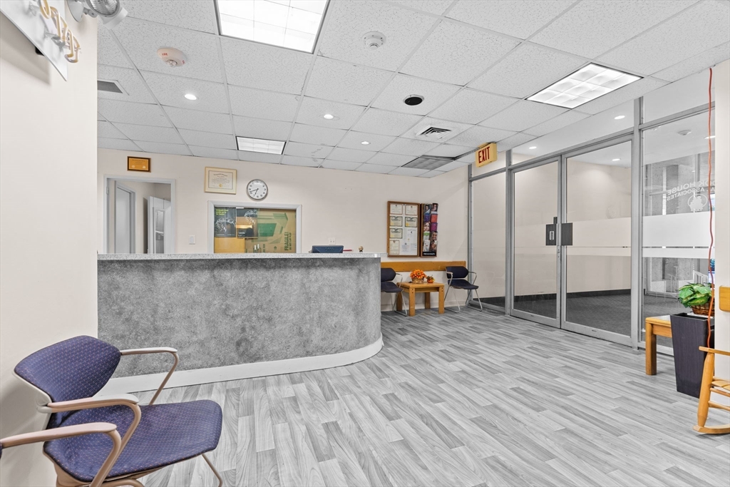 77 Pond Ave, Brookline, Massachusetts 02445