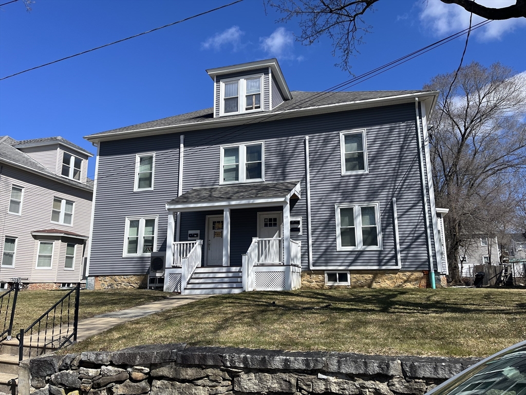 9-11, 17-19 Summer St, Southbridge, Massachusetts 01550