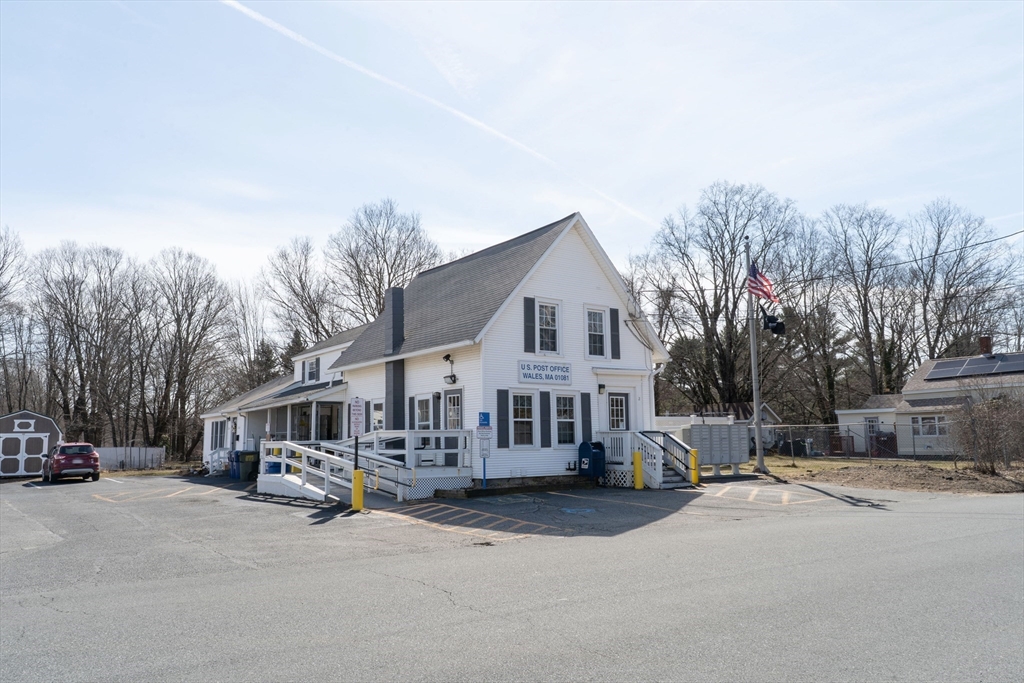 2 Monson Rd, Wales, Massachusetts 01081
