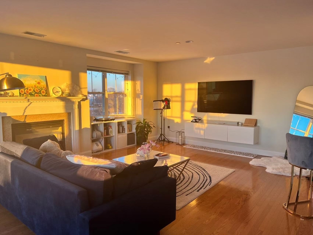 120 Wyllis Ave, Everett, Massachusetts 02149