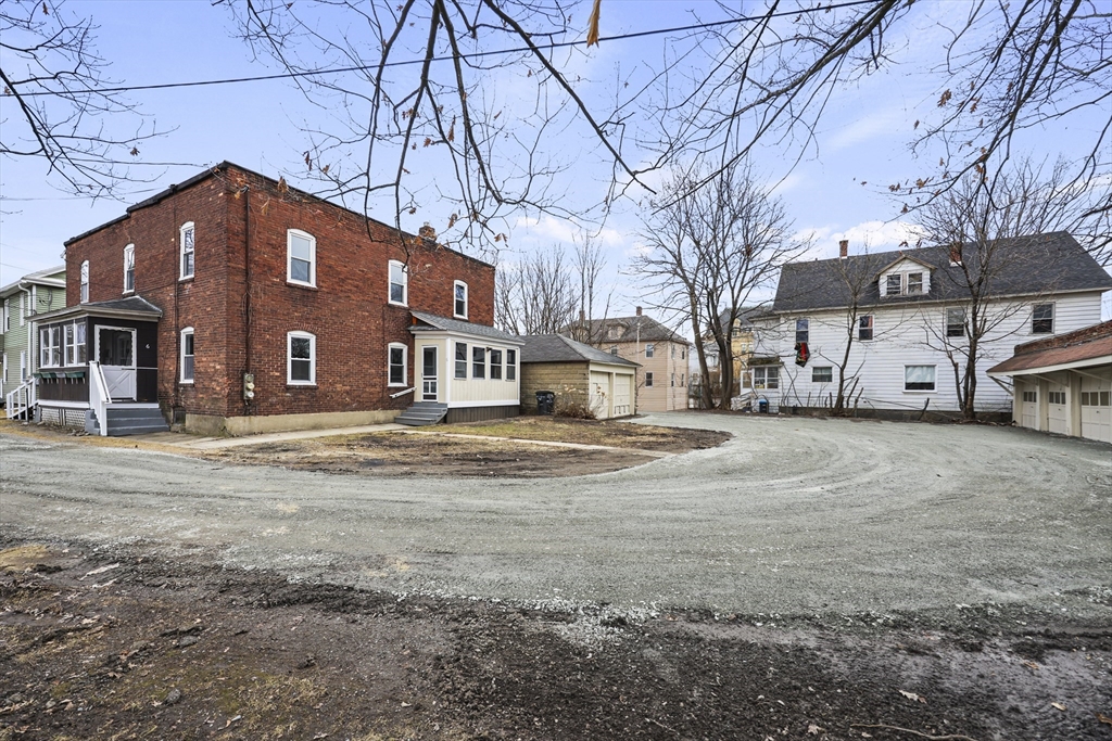 5-6 Monteleone Pl, Pittsfield, Massachusetts 01201