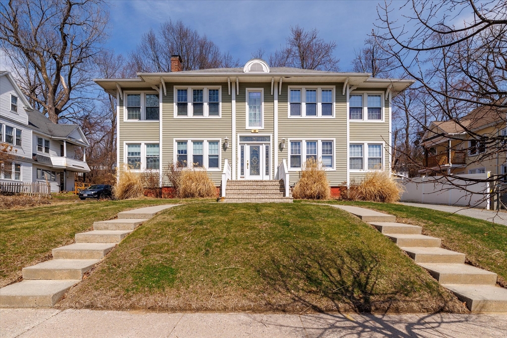 85 Narragansett St, Springfield, Massachusetts 01107