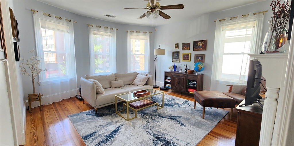 66 Chestnut St, Brookline, Massachusetts 02445