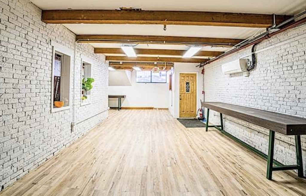 130 Lincoln St, Boston, Massachusetts 02111