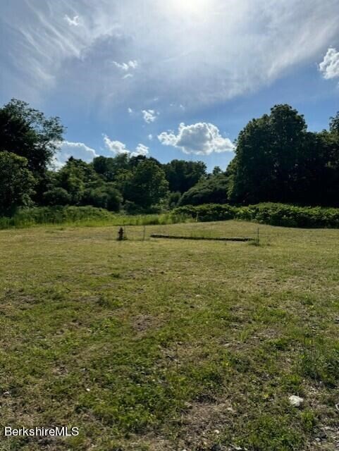 12 South St, Cheshire, Massachusetts 01225