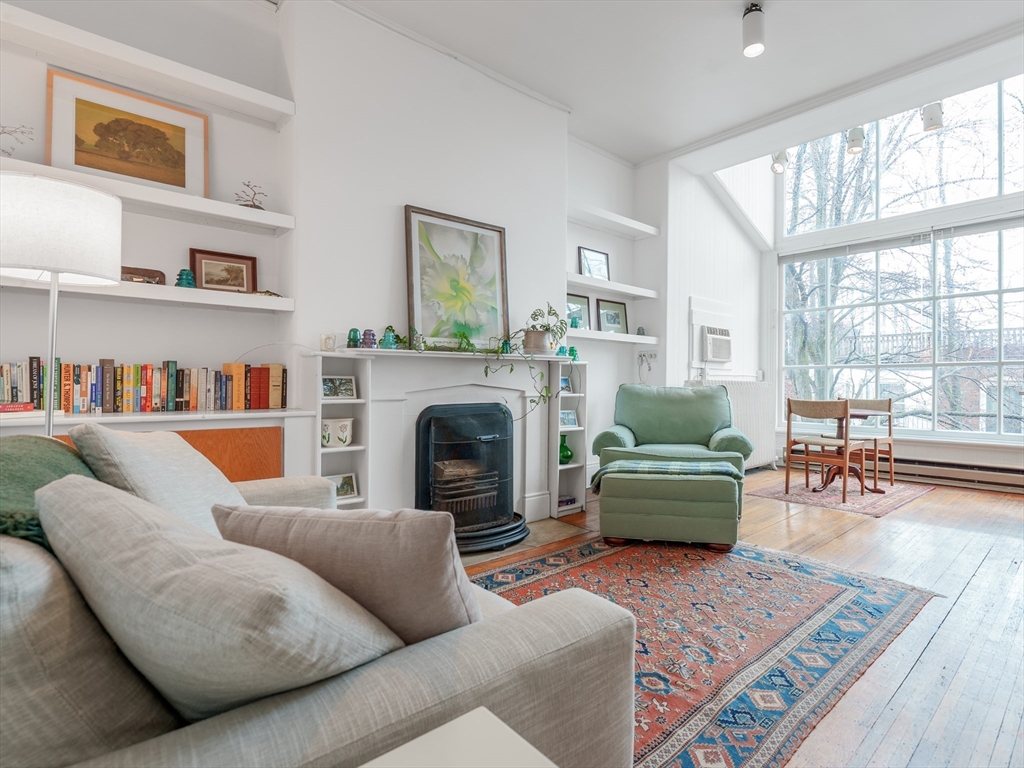 31 Pinckney, Boston, Massachusetts 02114