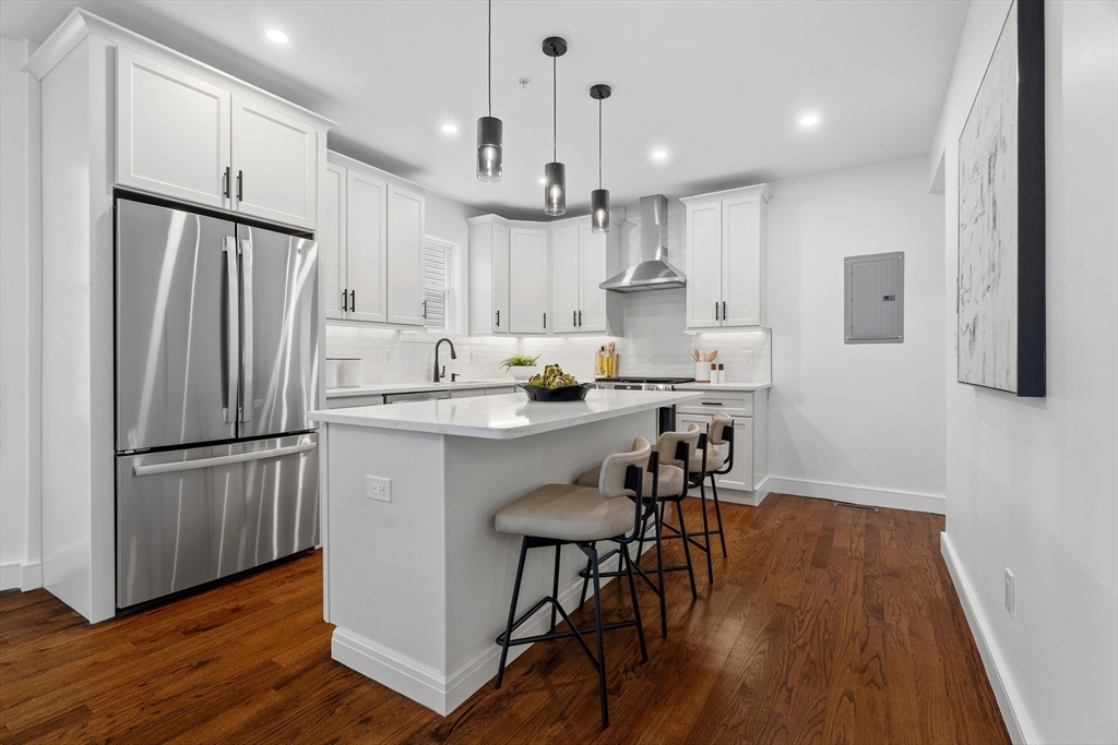 73 Romsey St, Boston, Massachusetts 02125