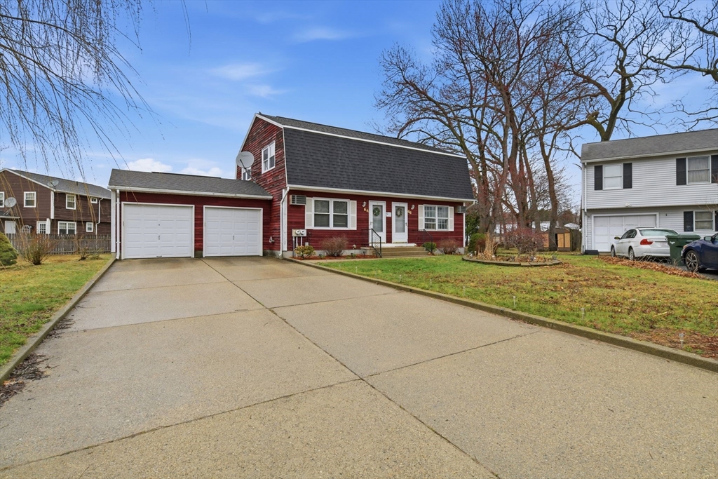 64-66 Ferris St, Springfield, Massachusetts 01151