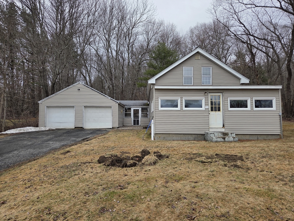 132 E Main St, West Brookfield, Massachusetts 01585