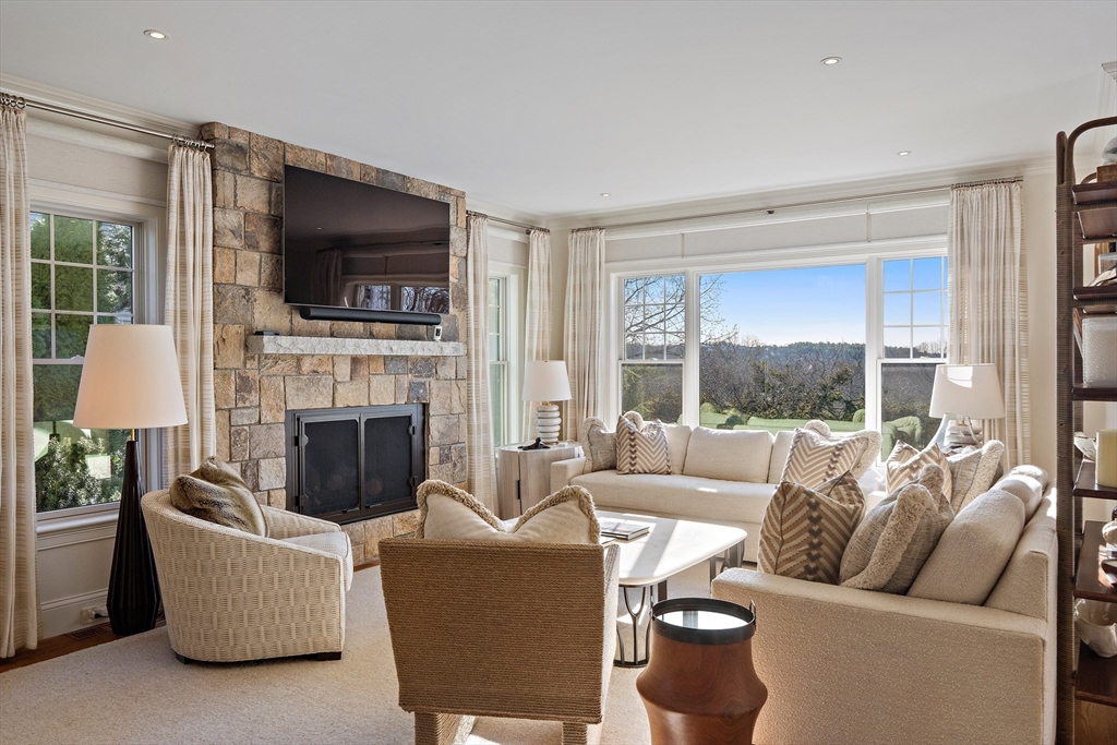 56 Crescent Rd, Needham, Massachusetts 02494