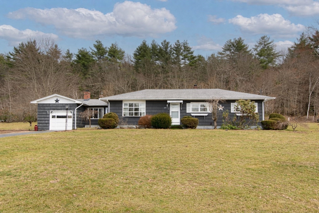 213 River St, Palmer, Massachusetts 01069