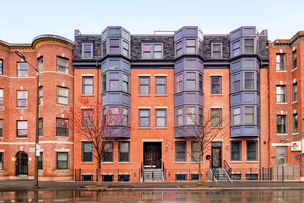 877 Harrison Ave, Boston, Massachusetts 02118