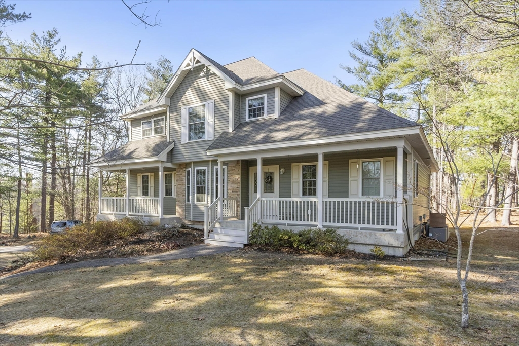 60 Redstone Hill Rd, Sterling, Massachusetts 01564