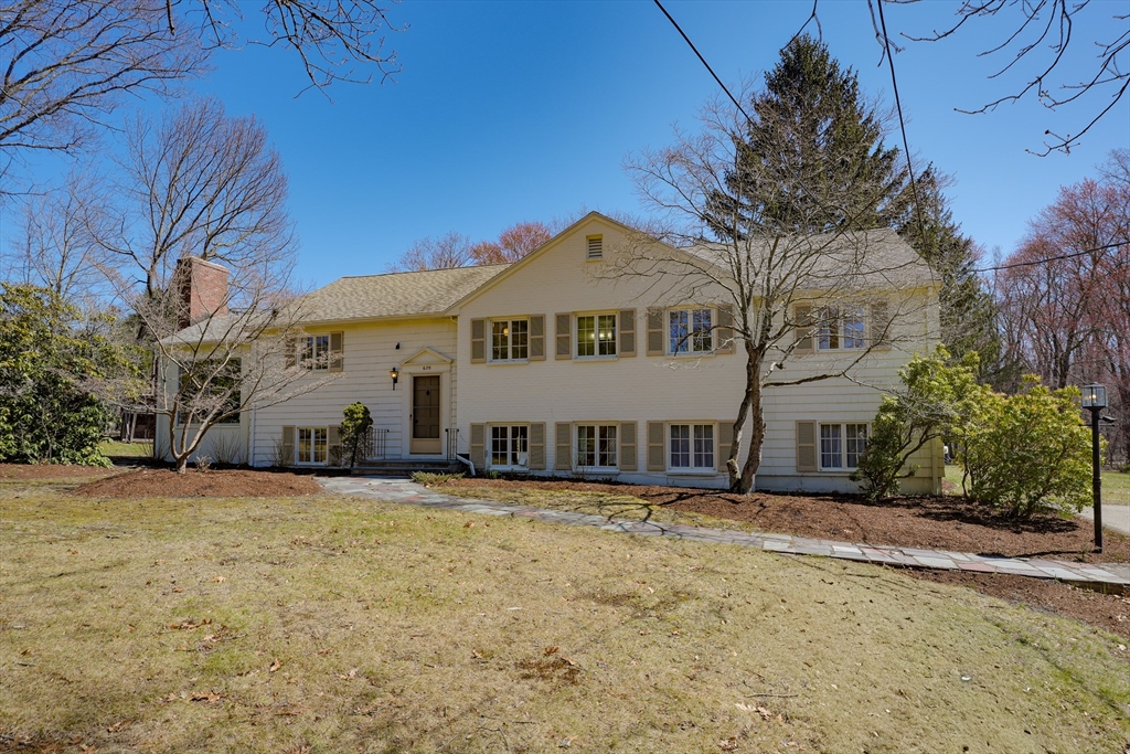 605 Chestnut St, Lynnfield, Massachusetts 01940