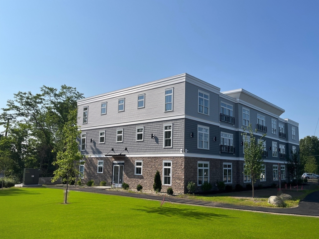 7 Cross St, Wilmington, Massachusetts 01887