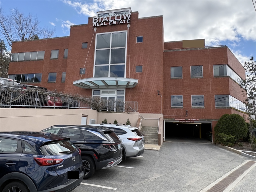 200 Highland Ave, Needham, Massachusetts 02494